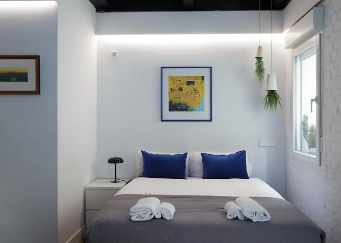 Industrial Loft&Private courtyard Acacias